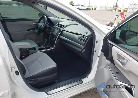 2016 Toyota Camry Se z USA, uszkodzony, nr VIN 4T1BF1FK3GU233360